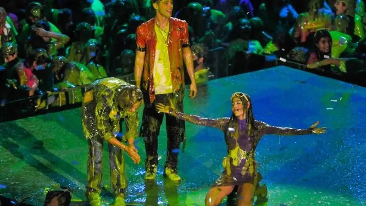 Danna Paola llena de slime en Kids Choice Awards Mexico